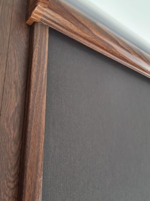 Rolety w kasecie i prowadnicach w biurze w Gdyni